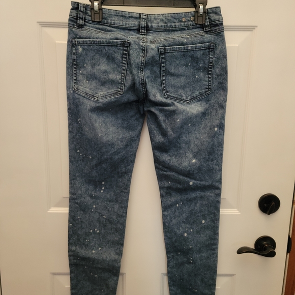 Cabi Jeans - Picture 2 of 3